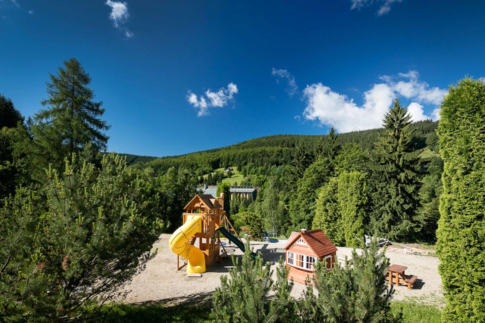 Pytloun Wellness Hotel Харачов Екстериор снимка